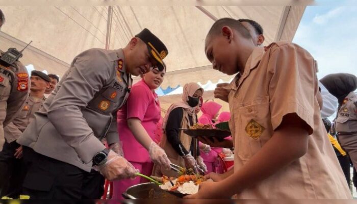 Polres Pelabuhan Makassar Gelar Program Makan Bergizi Gratis: Investasi Pahala dan Masa Depan Bangsa
