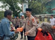 Polres Gowa Berbagi Takjil di Bulan Ramadan