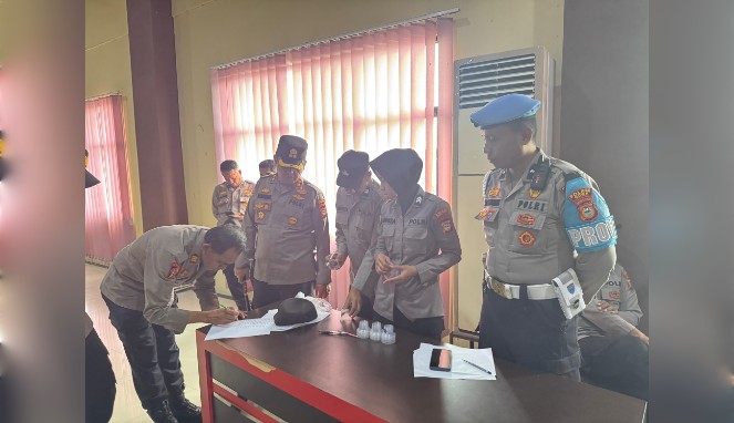 Kapolres Gowa Gelar Tes Urine Mendadak, Pastikan Anggotanya Bebas Narkoba