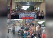 Berkah Ramadan Polres Gowa Bagikan Takjil ke Warga