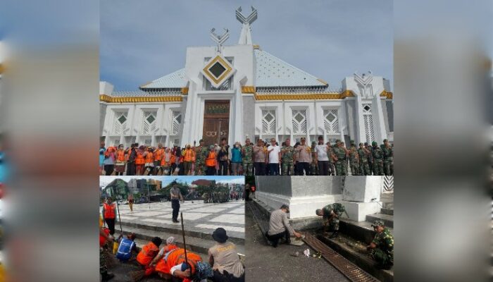Sinergi TNI-Polri, Polres Gowa dan Kodim 1409/Gowa Gelar Kerja Bakti di Masjid Syekh Yusuf 