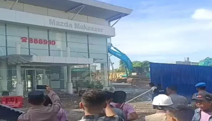 Showroom Mazda di Makassar Dieksekusi, Pemilik Lahan Protes Keputusan Pengadilan