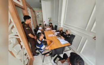 Polres Gowa Serahkan Tiga Tersangka Kasus Uang Palsu ke Kejaksaan