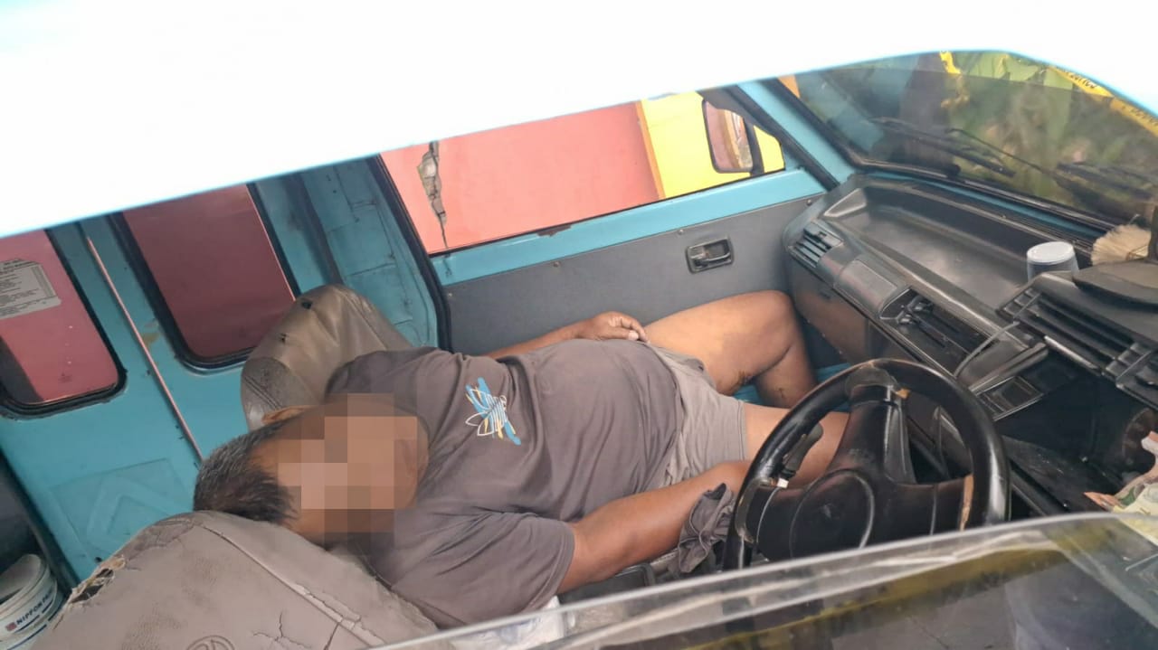 Mayat Pria Ditemukan di Mobil Angkot Terparkir Polres Gowa Lakukan Penyelidikan