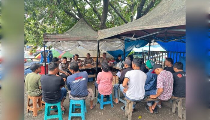 Satbinmas Polres Gowa Sapa Pedagang Pasar Minasa Maupa, Ajak Warga Waspada & Peduli Keamanan