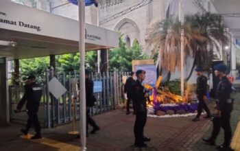 Polisi Hadirkan Rasa Aman dan Damai Saat Ibadah Paskah di Gereja Katedral Jakarta