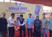 Bedah Buku “Seorang Lelaki yang Berkisah”, Ilyas Ibrahim Gunakan Sastra untuk Pendidikan