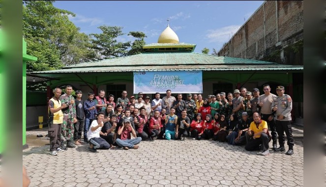 Sinergi Pemuda Muhammadiyah dan Polres Gowa dalam Program Bersih Masjid