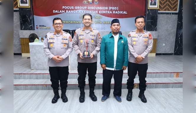 Polda Sulsel Gaet Masyarakat Lawan Terorisme Lewat FGD di Makassar