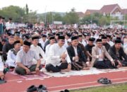 Kapolres Gowa dan Forkopimda Laksanakan Salat Idul Adha 1446 H di Lapangan Syekh Yusuf