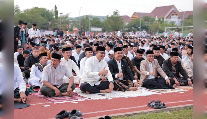 Kapolres Gowa dan Forkopimda Laksanakan Salat Idul Adha 1446 H di Lapangan Syekh Yusuf