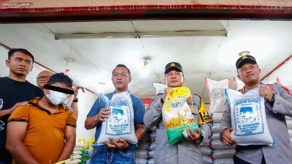 Distributor Curang Oplos 9 Ton Beras, Polri Bongkar Modus di Pekanbaru