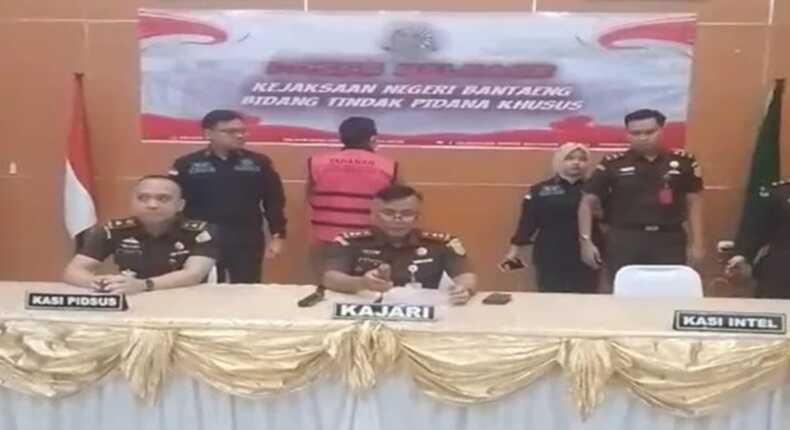 Camat Tompobulu Merangkap Pj Kades Ditahan Kejari Bantaeng karena Dugaan Korupsi Rp1,2 Miliar
