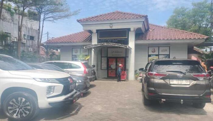 Kapal Phinisi Rp7,9 M Disorot, Kadis Pariwisata Makassar Menghilang dari Kantor