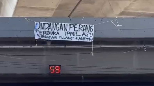 Spanduk ‘Undangan Perang Terbuka’ Gegerkan Makassar, Teror Kampus Kian Mencekam!