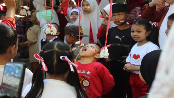 Karnaval HUT RI SDN Borong Makassar Meriah dan Penuh Kreativitas