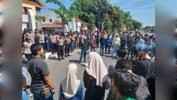 Aksi Unjuk Rasa di Gowa Aman dan Tertib, Kapolres Aldy Sulaiman Pimpin Pengamanan