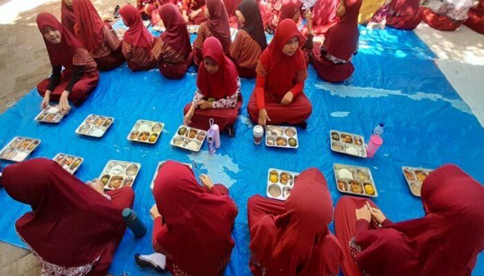 Isu Beracun Dipatahkan, Uji Coba Dapur MBG di SDN Borong Makassar Sukses