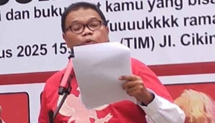 Riri Satria: Sastra Indonesia Tidak Mati, Hanya Berpindah Habitat Menyongsong 2026