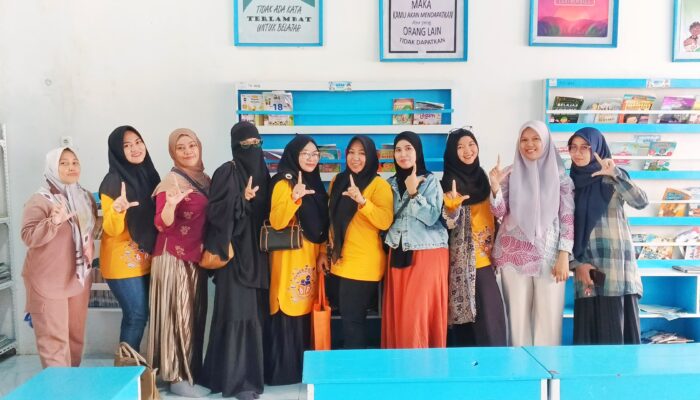 Perkuat Literasi Sekolah, Bunda Pustaka SDN Borong Kunjungi Perpustakaan SDI Perumnas Antang III