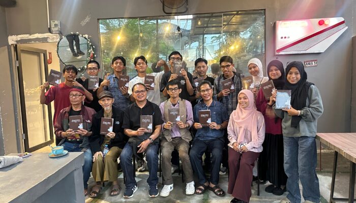 Adil Akbar, Menulis Cerpen Sebagai Metode Pembelajaran Sejarah