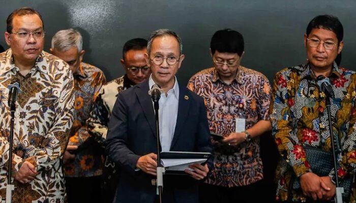 Mahendra Siregar Tinggalkan Kursi Ketua Dewan Komisioner OJK