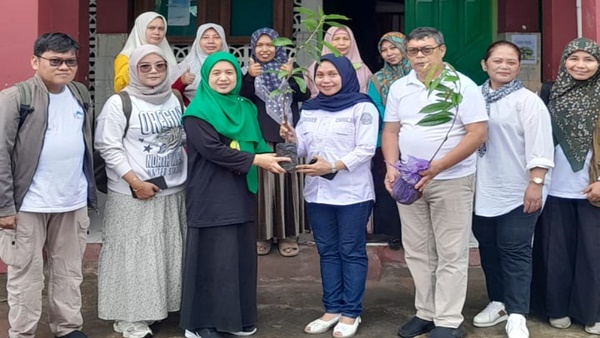 Kepala SD Inpres Bertingkat Kelapa Tiga Makassar Apresiasi Kegiatan Dosen