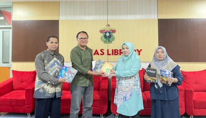 Ngobrol Buku Bersama Prof. Munira Hasjim, Bahas Panamaan Etnik Makassar