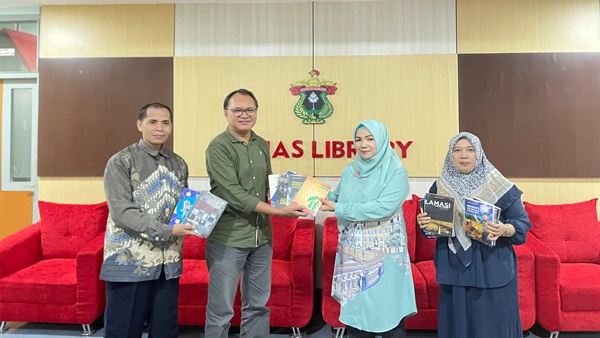 Ngobrol Buku Bersama Prof. Munira Hasjim, Bahas Panamaan Etnik Makassar