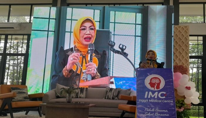 Akademisi Unhas Bedah Buku “Puasa sebagai Terapi Otak” di Makassar