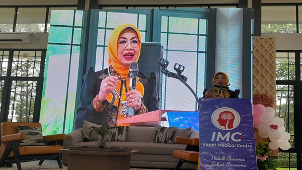 Akademisi Unhas Bedah Buku “Puasa sebagai Terapi Otak” di Makassar