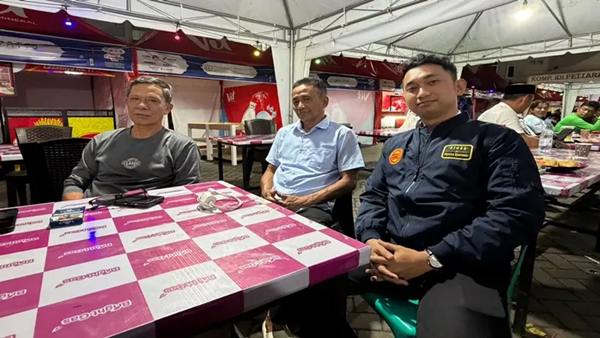 Bazar Ramadan Topaz Raya Makassar Jadi Magnet Warga, Kuliner Takjil hingga Hiburan Karaoke