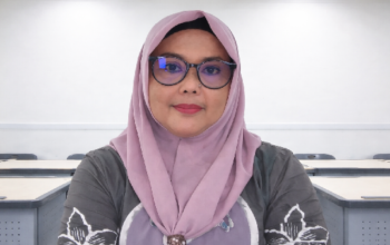 Prof. Dr. Idawati, S.Pd, M.Pd. (Dosen JBSI FBS UNM)