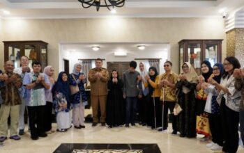 Audiensi Koalisi Suara Inklusi bersama Yayasan Kota Kita Surakarta dan Komisi Nasional Disabilitas dengan Wali Kota Makassar Munafri Arifuddin di Rumah Jabatan Wali Kota Makassar, Selasa (12/5/2026).
