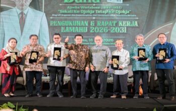 Bedah Buku Biografi Ajoeba Wartabone di Makassar menghadirkan sejumlah akademisi, sejarawan, budayawan, dan tokoh masyarakat yang menegaskan pentingnya peran Ajoeba Wartabone dalam perjalanan sejarah bangsa.