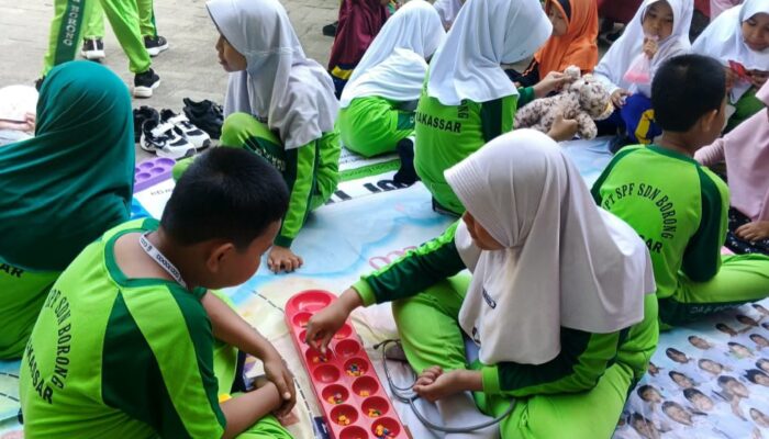 Permainan Tradisional Unjuk Gigi di HAN SDN Borong Makassar