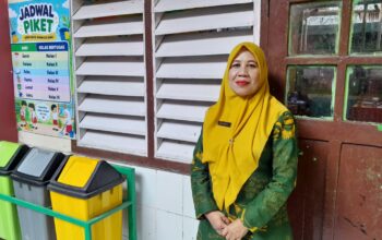 Hj Nahidhah Mallapiang, S.Pd, M.Pd, Kepala SDN Tanggul Patompo 2 Makassar yang berkomitmen memperkuat gerakan literasi dan kolaborasi orang tua siswa.