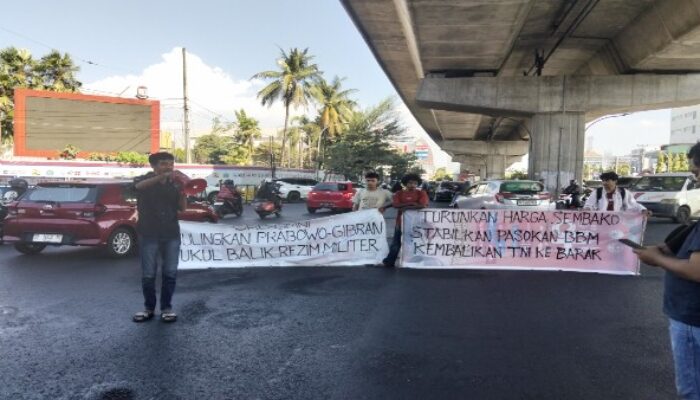 GRD dan GMNI Makassar Gelar Aksi di Pettarani, Sampaikan Sejumlah Tuntutan kepada Presiden RI