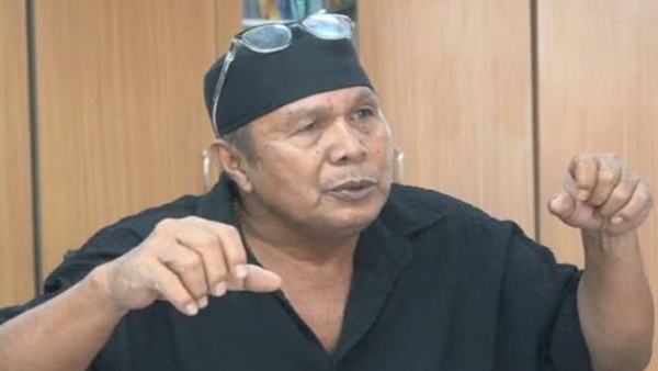 Octavianus Masheka (Bung Octa), Penyair dan Sastrawan yang menjabat sebagai Ketua Umum TISI. Melalui kepemimpinannya di TISI, ia aktif menggerakkan berbagai kegiatan literasi, peluncuran antologi puisi, dan festival sastra nasional. (Foto : Lasman Simanjuntak)