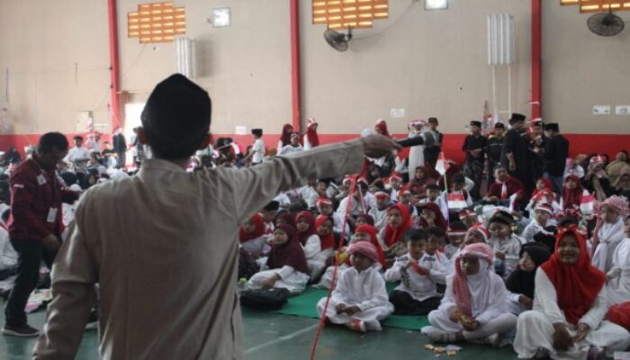 Maulid SDN Bungurasih Meriah, Kak Harris dan Boneka Ayis Edukasi Siswa